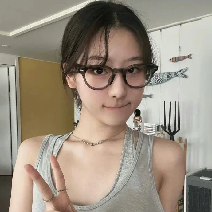 绷不住了啦